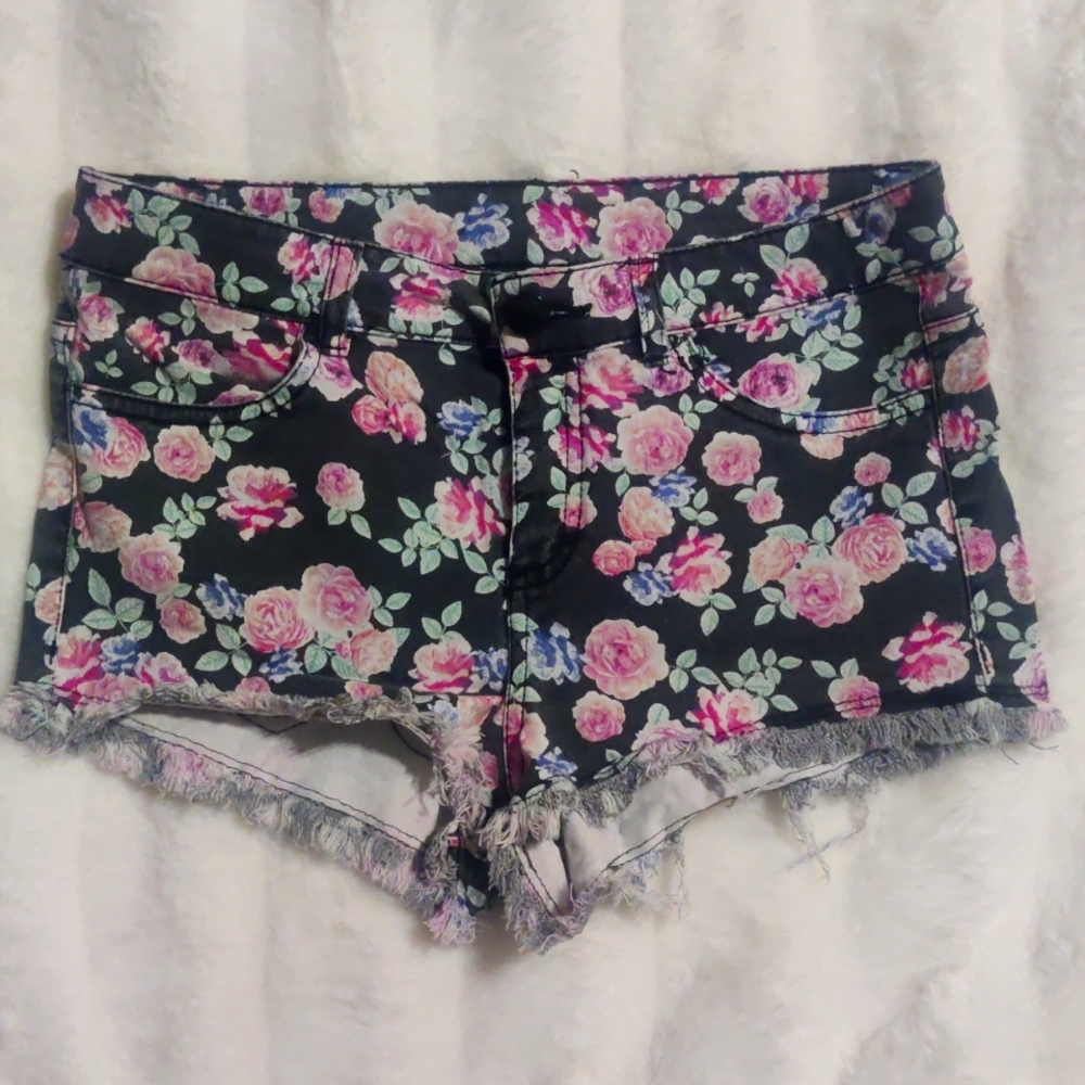H&M Divided Floral Shorts